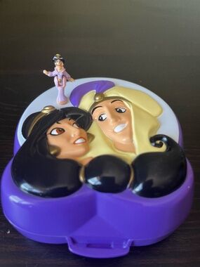 1995 Aladdin Polly Pocket with Doll